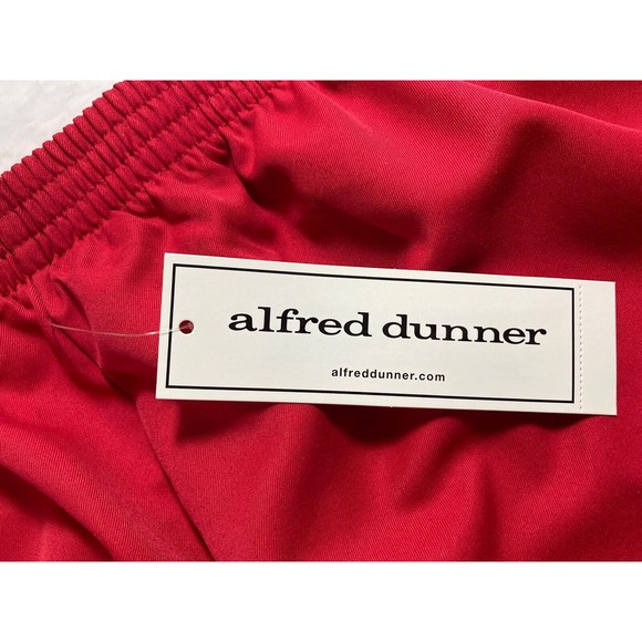 Alfred Dunner Red Classic Fit Capri Pants Pull On Silver Stars Womens 18 NWT - Picture 6 of 8